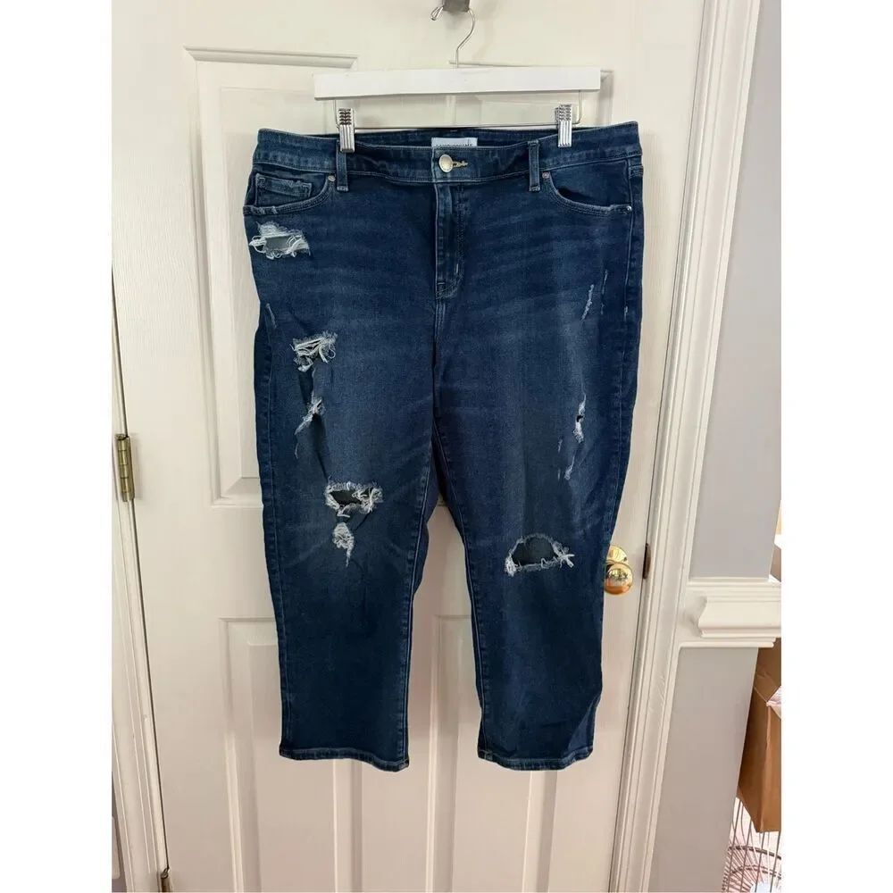 Lane Bryant Mid-Rise Boyfriend Distressed Capri Jeans sz 16